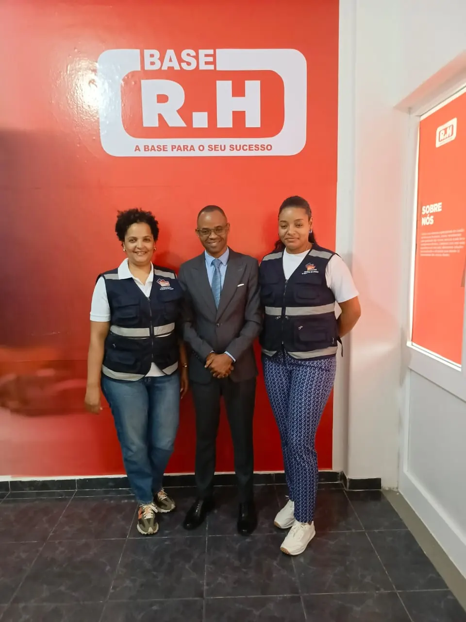 Equipa da Base R.H no projecto da ENBI